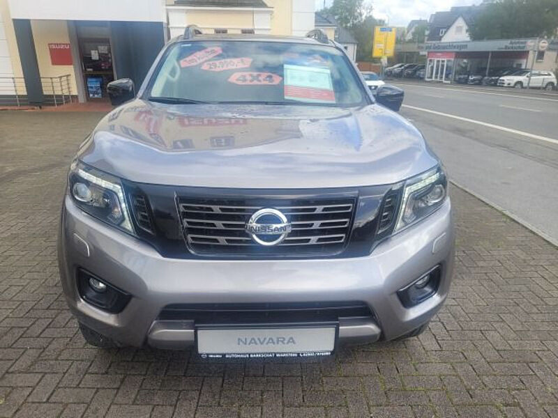 Nissan Navara NP300 N-Guard Double Cab 4x4