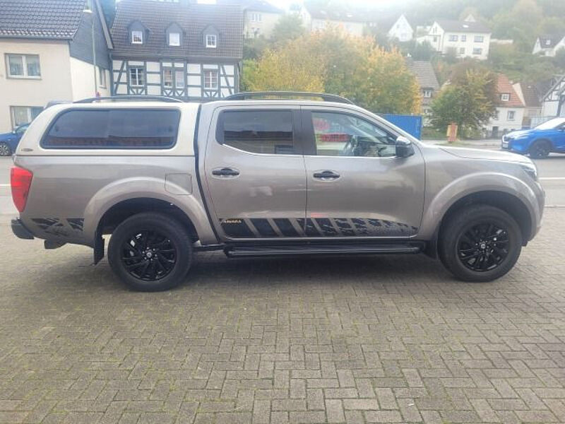 Nissan Navara NP300 N-Guard Double Cab 4x4